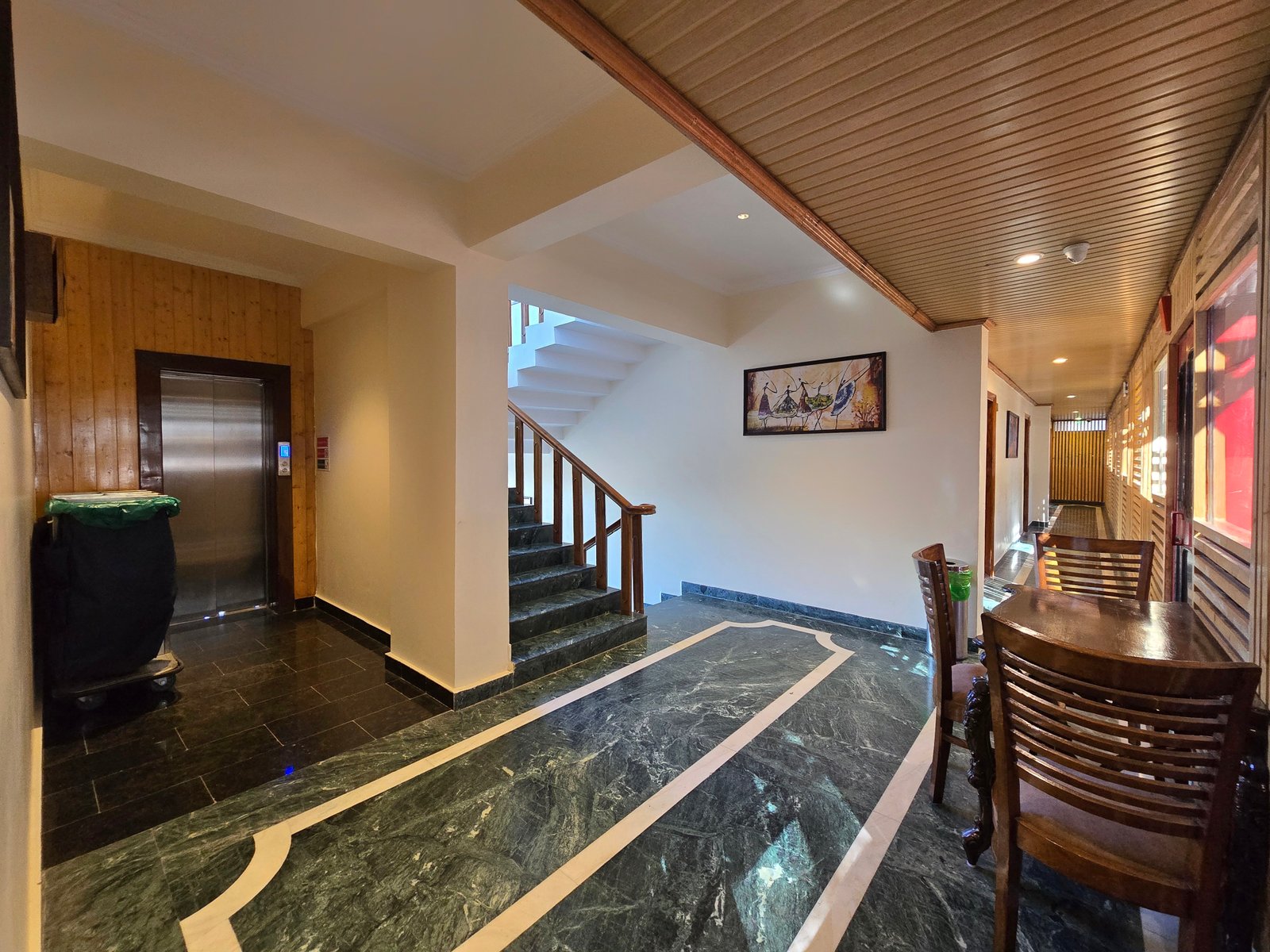 Gourmet Breakfast Area