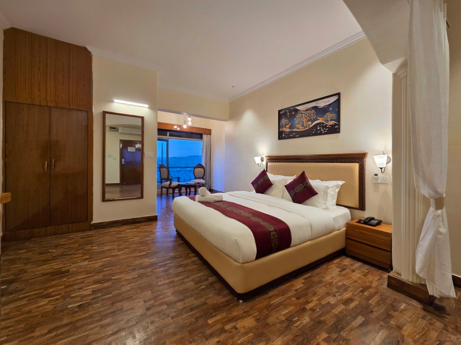 Deluxe King Size Bed