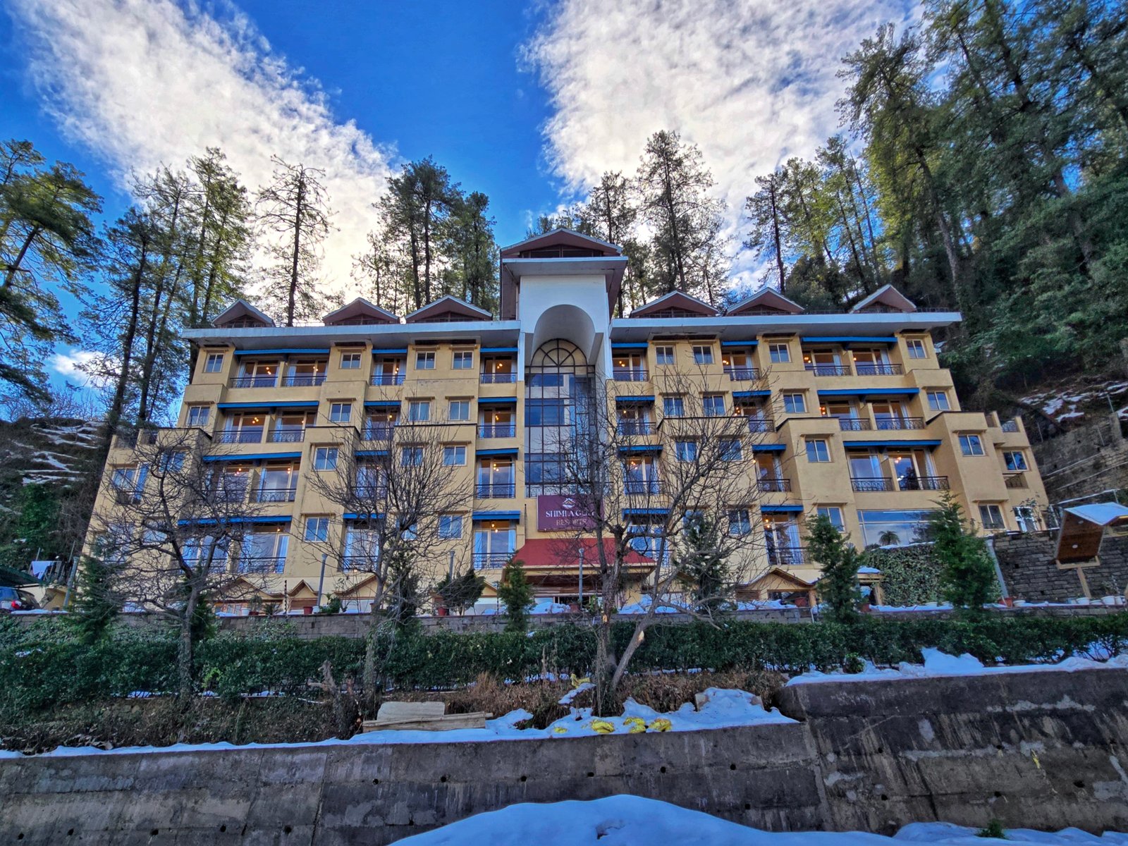 Restrya Mountain Retreat Dining